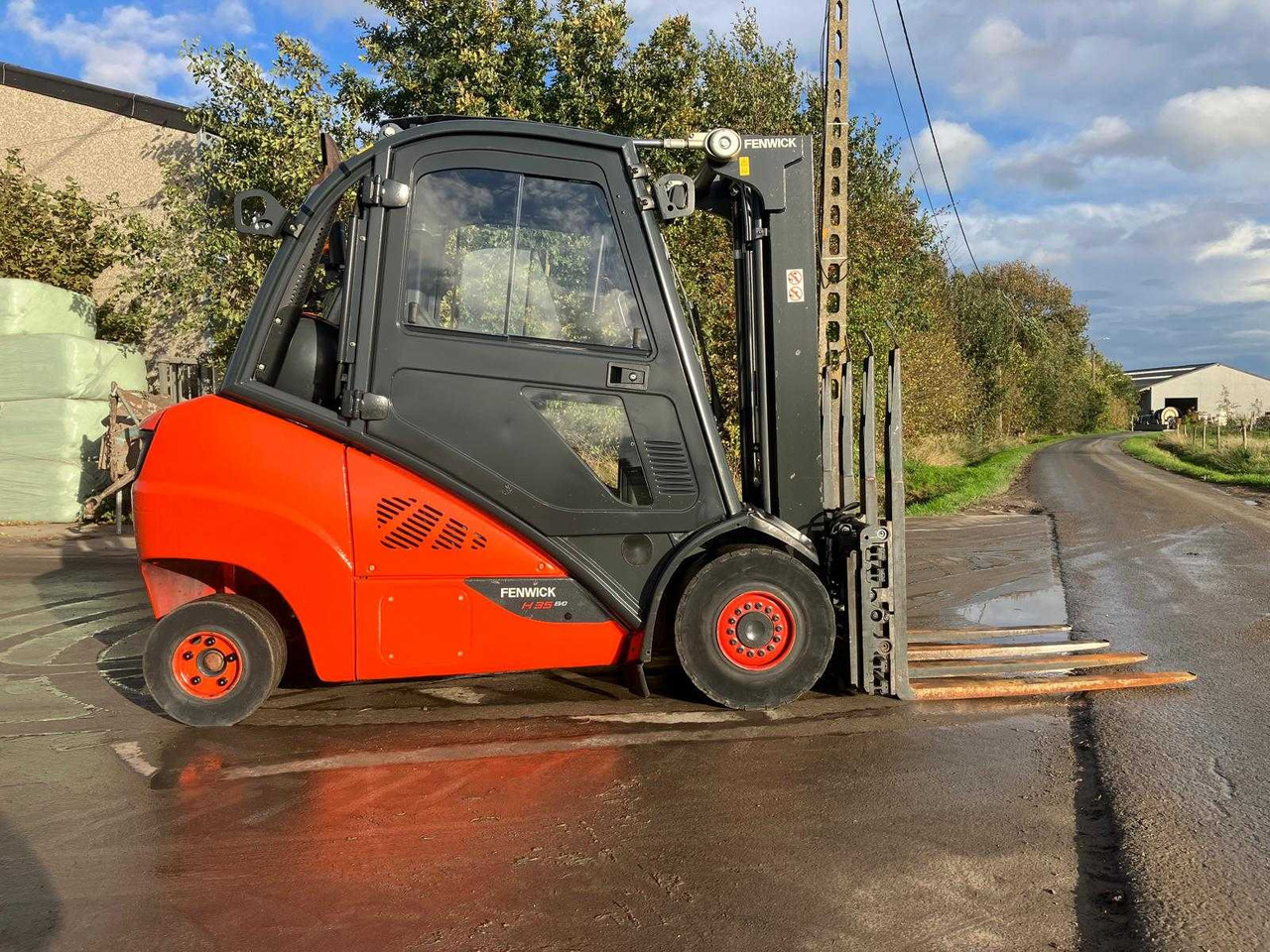 LINDE H35T-02 FORKLIFT TRUCK 2018 - Vastapainotrukki: kuva LINDE H35T-02 FORKLIFT TRUCK 2018 - Vastapainotrukki LINDE H35T-02 FORKLIFT TRUCK 2018 - Vastapainotrukki: kuva LINDE H35T-02 FORKLIFT TRUCK 2018 - Vastapainotrukki