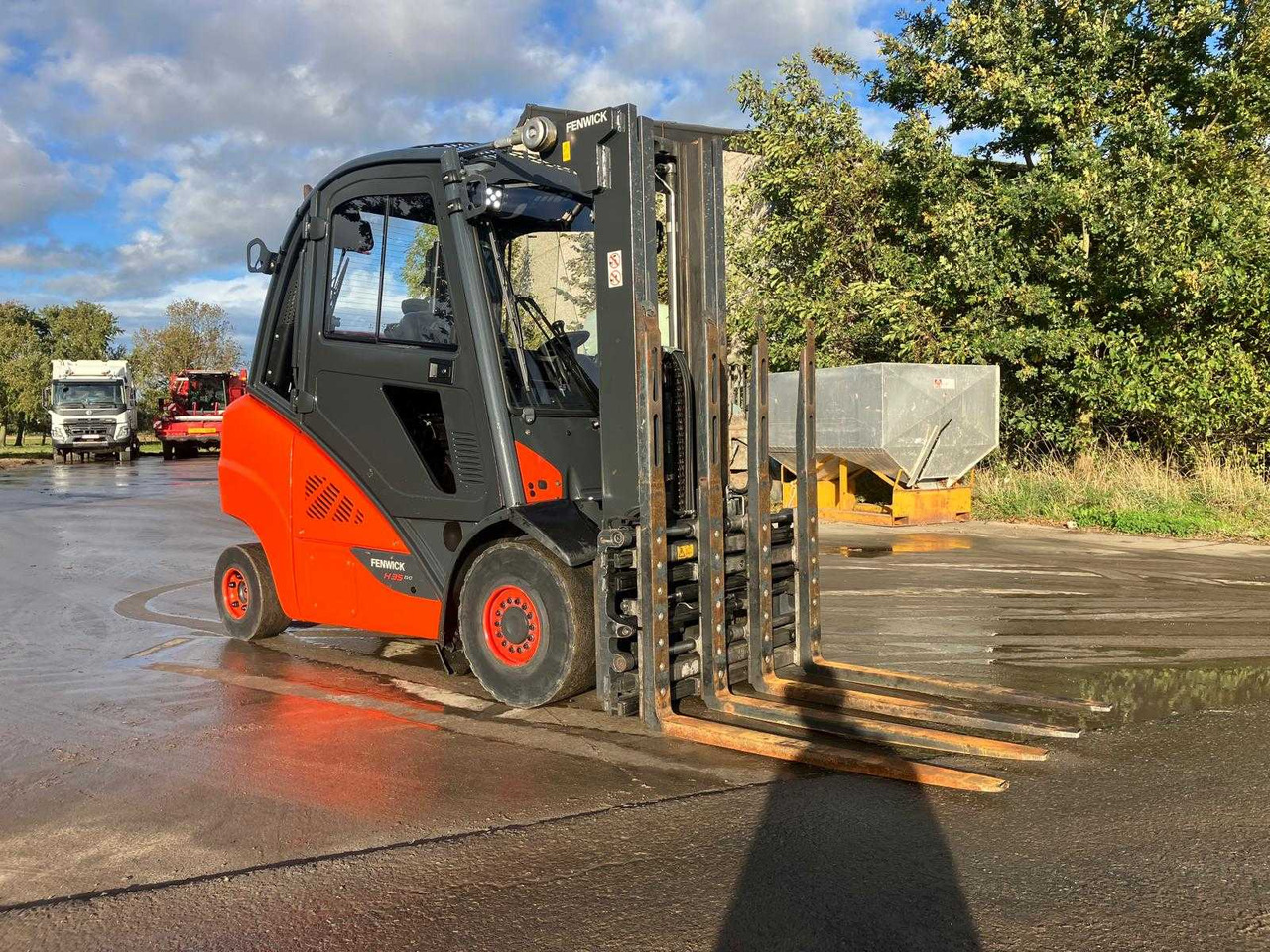 LINDE H35T-02 FORKLIFT TRUCK 2018 - Vastapainotrukki: kuva LINDE H35T-02 FORKLIFT TRUCK 2018 - Vastapainotrukki LINDE H35T-02 FORKLIFT TRUCK 2018 - Vastapainotrukki: kuva LINDE H35T-02 FORKLIFT TRUCK 2018 - Vastapainotrukki