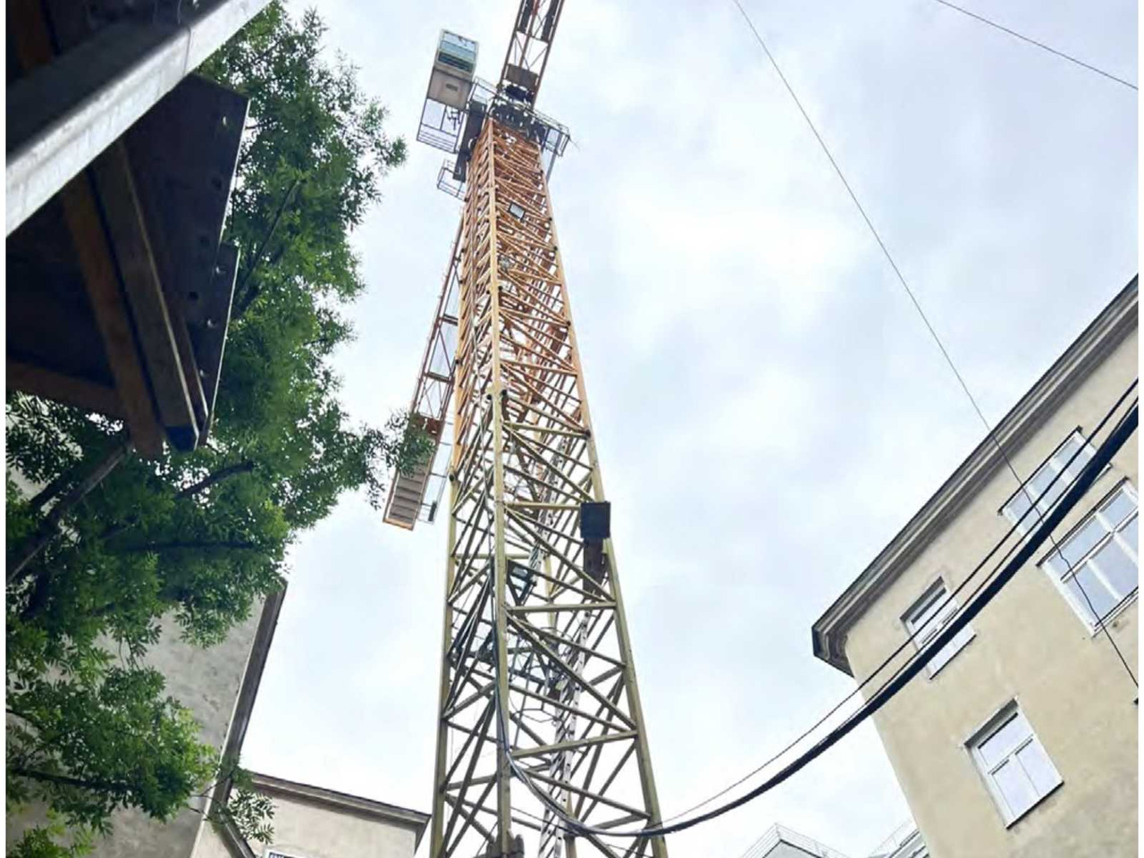 Liebherr 110 EC-B 6 FR.tronic - Torninosturi: kuva Liebherr 110 EC-B 6 FR.tronic - Torninosturi Liebherr 110 EC-B 6 FR.tronic - Torninosturi: kuva Liebherr 110 EC-B 6 FR.tronic - Torninosturi