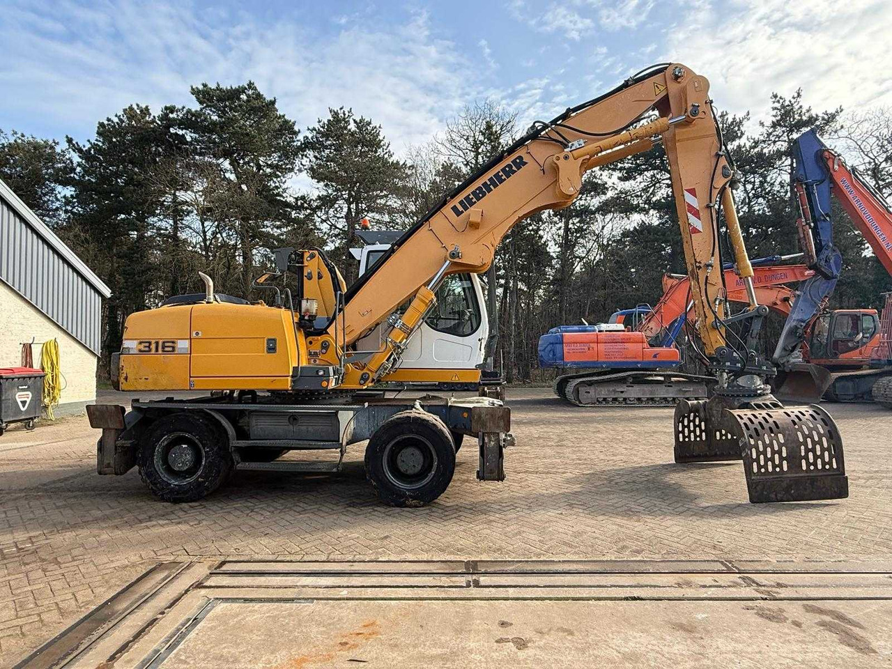 Liebherr A 316 Litronic - Ajoneuvonosturi: kuva Liebherr A 316 Litronic - Ajoneuvonosturi Liebherr A 316 Litronic - Ajoneuvonosturi: kuva Liebherr A 316 Litronic - Ajoneuvonosturi