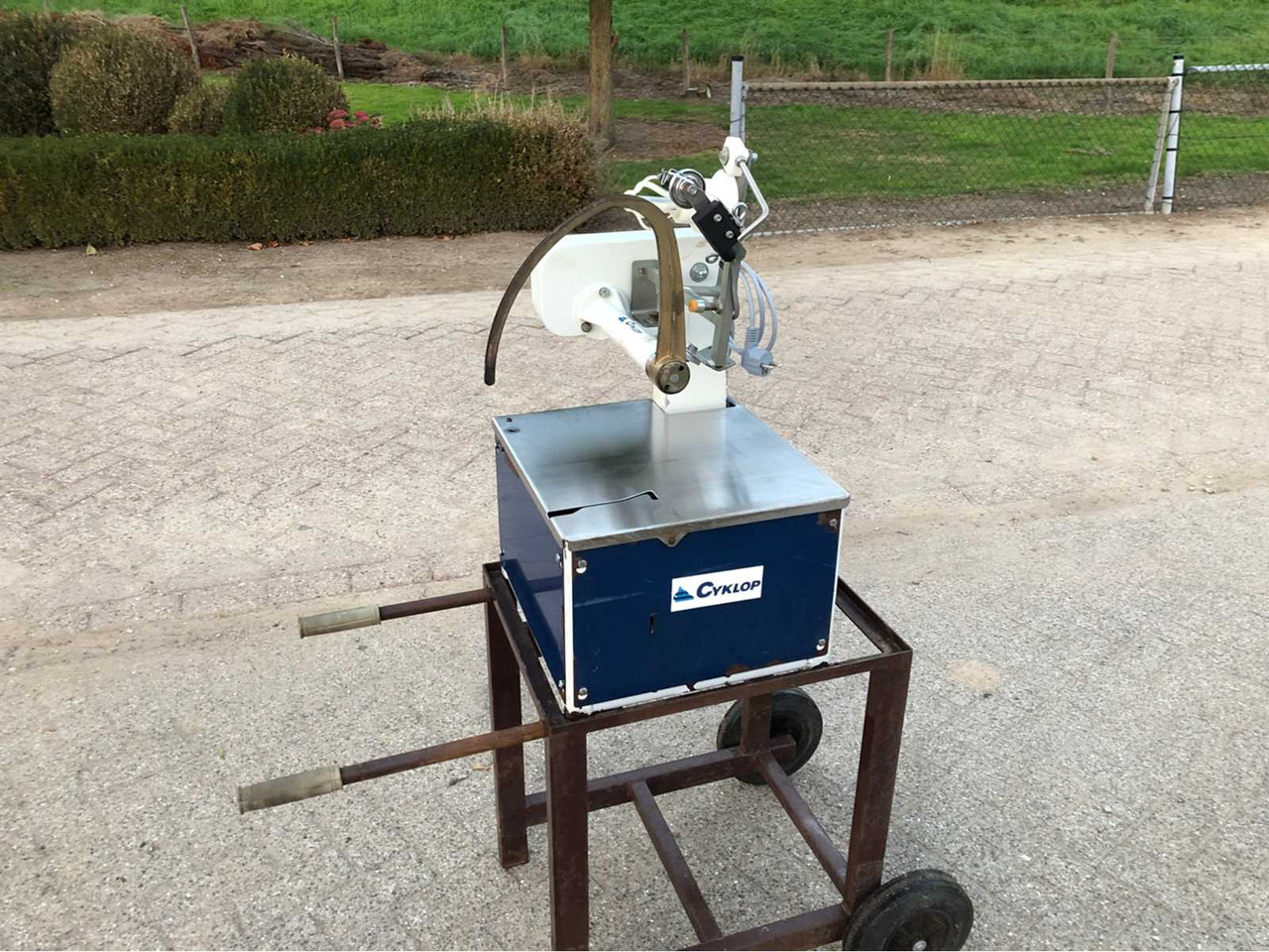 Cyklop Mini R Axro - Maatalouskoneet: kuva Cyklop Mini R Axro - Maatalouskoneet Cyklop Mini R Axro - Maatalouskoneet: kuva Cyklop Mini R Axro - Maatalouskoneet