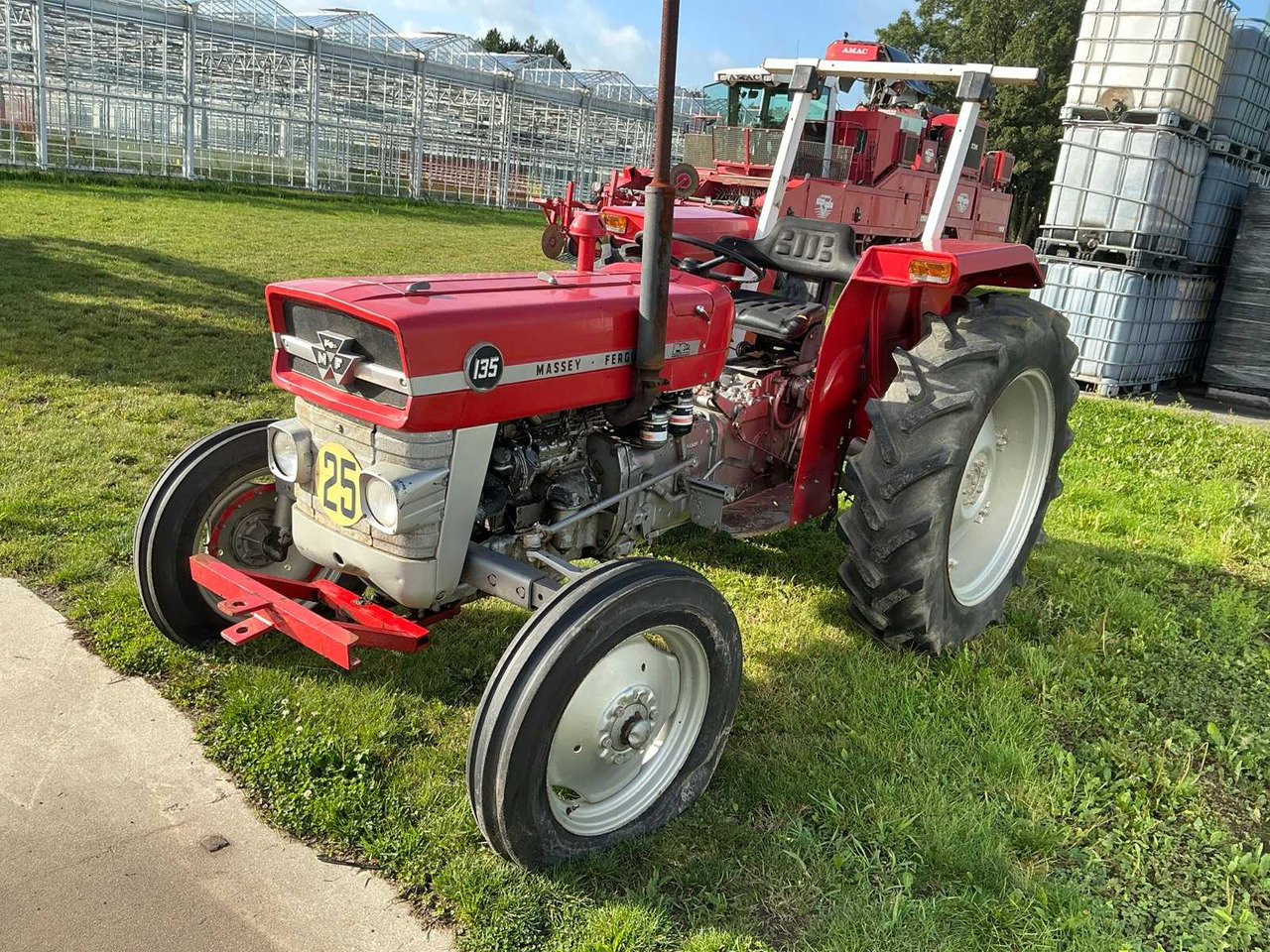 Massey-Ferguson 135 - Traktori: kuva Massey-Ferguson 135 - Traktori Massey-Ferguson 135 - Traktori: kuva Massey-Ferguson 135 - Traktori