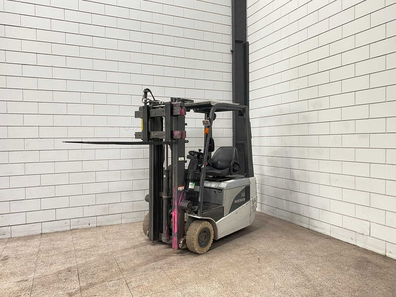 NISSAN - 1 N 1 L 15 Q - FORKLIFT - Vastapainotrukki: kuva NISSAN - 1 N 1 L 15 Q - FORKLIFT - Vastapainotrukki NISSAN - 1 N 1 L 15 Q - FORKLIFT - Vastapainotrukki: kuva NISSAN - 1 N 1 L 15 Q - FORKLIFT - Vastapainotrukki