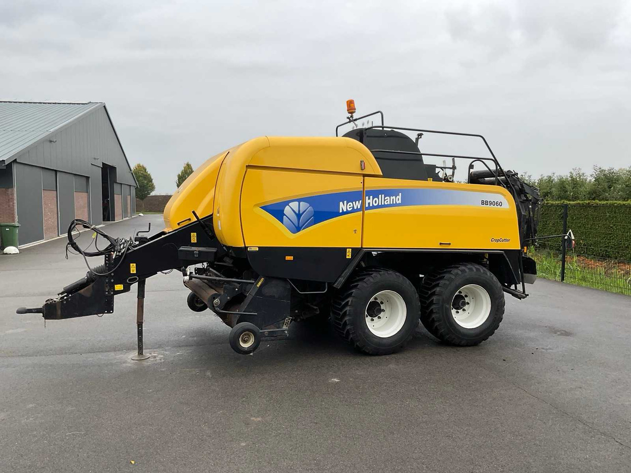 New Holland BB 9060 - Kanttipaalain: kuva New Holland BB 9060 - Kanttipaalain New Holland BB 9060 - Kanttipaalain: kuva New Holland BB 9060 - Kanttipaalain