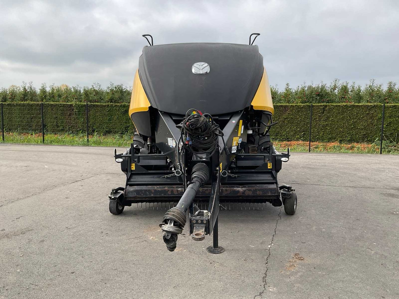 New Holland Bigbaler 1270 - Kanttipaalain: kuva New Holland Bigbaler 1270 - Kanttipaalain New Holland Bigbaler 1270 - Kanttipaalain: kuva New Holland Bigbaler 1270 - Kanttipaalain