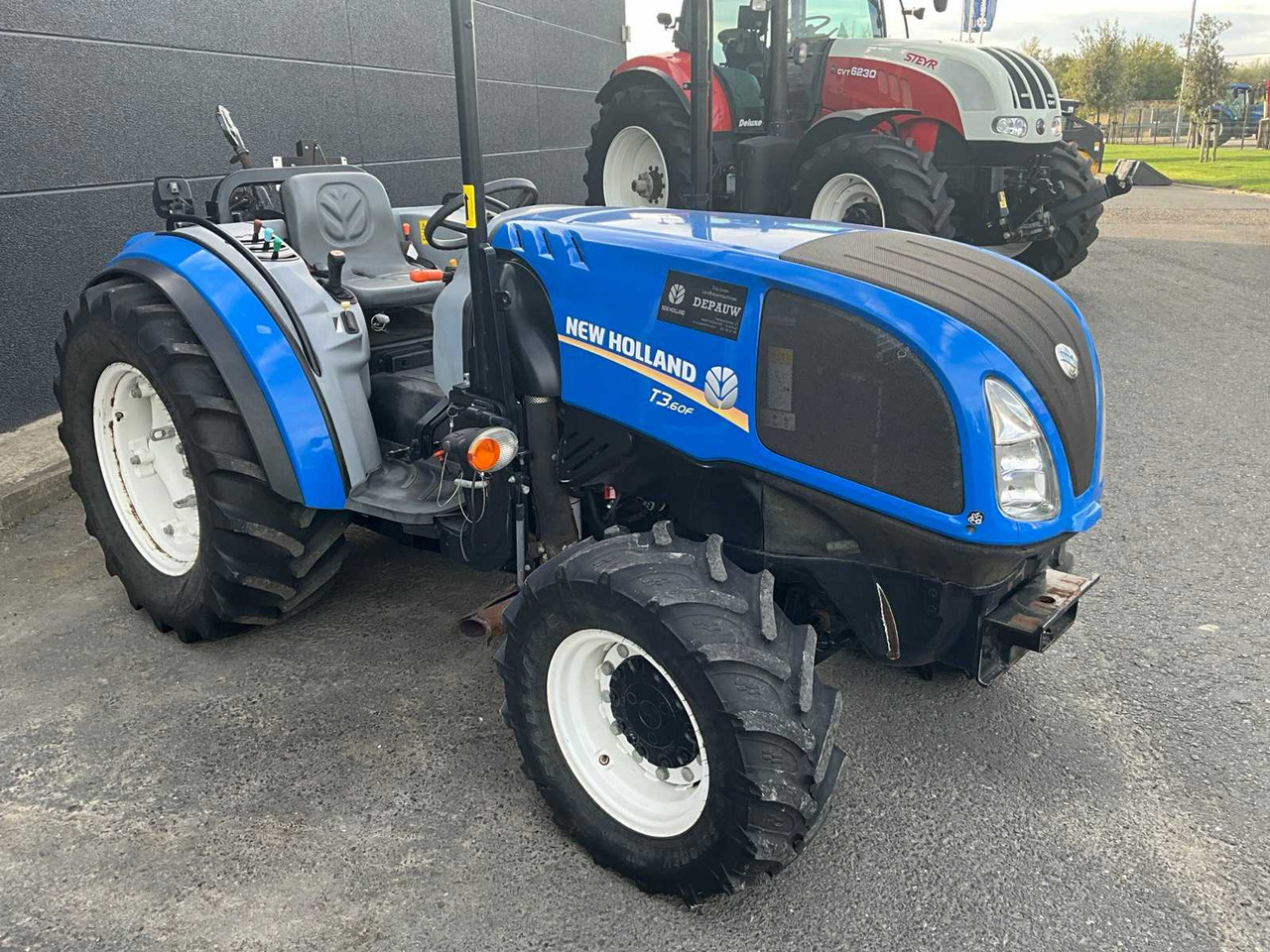 New Holland T3.60F - Pientraktori: kuva New Holland T3.60F - Pientraktori New Holland T3.60F - Pientraktori: kuva New Holland T3.60F - Pientraktori