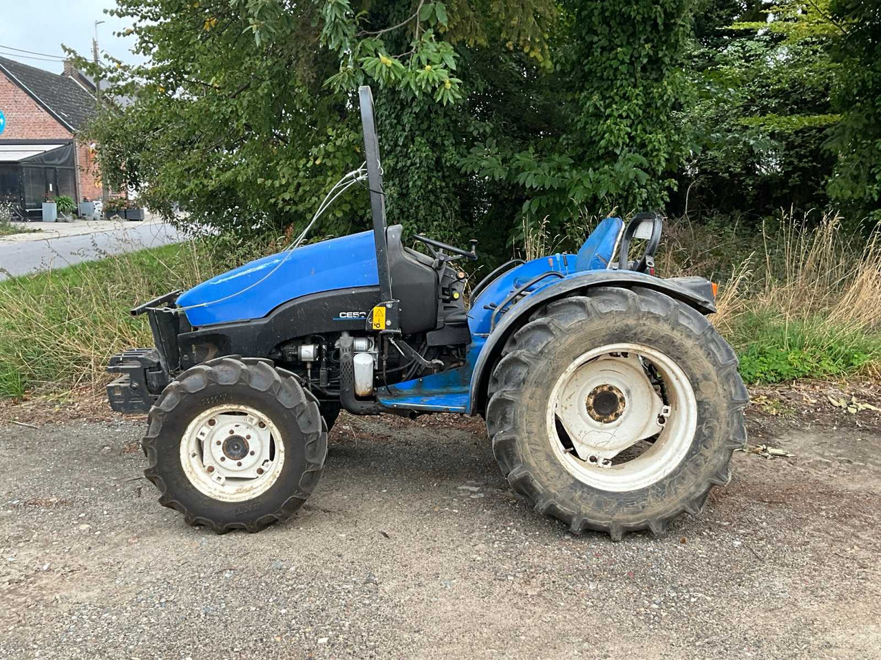 New Holland TCE50 - Pientraktori: kuva New Holland TCE50 - Pientraktori New Holland TCE50 - Pientraktori: kuva New Holland TCE50 - Pientraktori