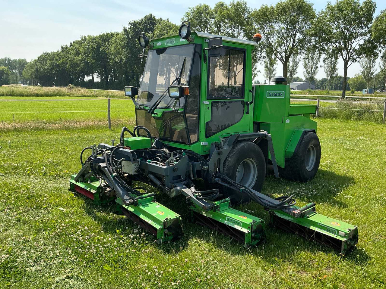 Nimos DM TRAC802 - Ruohonleikkuri: kuva Nimos DM TRAC802 - Ruohonleikkuri Nimos DM TRAC802 - Ruohonleikkuri: kuva Nimos DM TRAC802 - Ruohonleikkuri