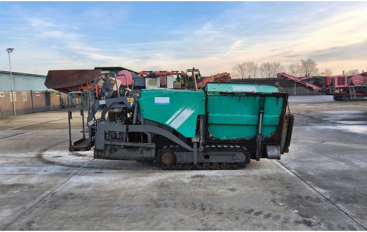 Vögele Super 800 - Rakennuskoneet: kuva Vögele Super 800 - Rakennuskoneet Vögele Super 800 - Rakennuskoneet: kuva Vögele Super 800 - Rakennuskoneet