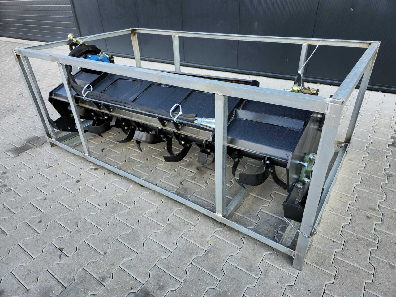 Rhino-Cross 1110x2160x800 - Kultivaattori: kuva Rhino-Cross 1110x2160x800 - Kultivaattori Rhino-Cross 1110x2160x800 - Kultivaattori: kuva Rhino-Cross 1110x2160x800 - Kultivaattori