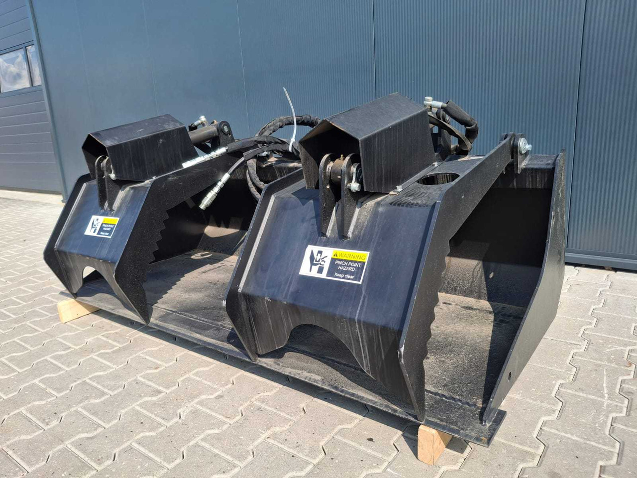 Rhino-cross 72 inch grapple Bucket - Maanmuokkauskone: kuva Rhino-cross 72 inch grapple Bucket - Maanmuokkauskone Rhino-cross 72 inch grapple Bucket - Maanmuokkauskone: kuva Rhino-cross 72 inch grapple Bucket - Maanmuokkauskone
