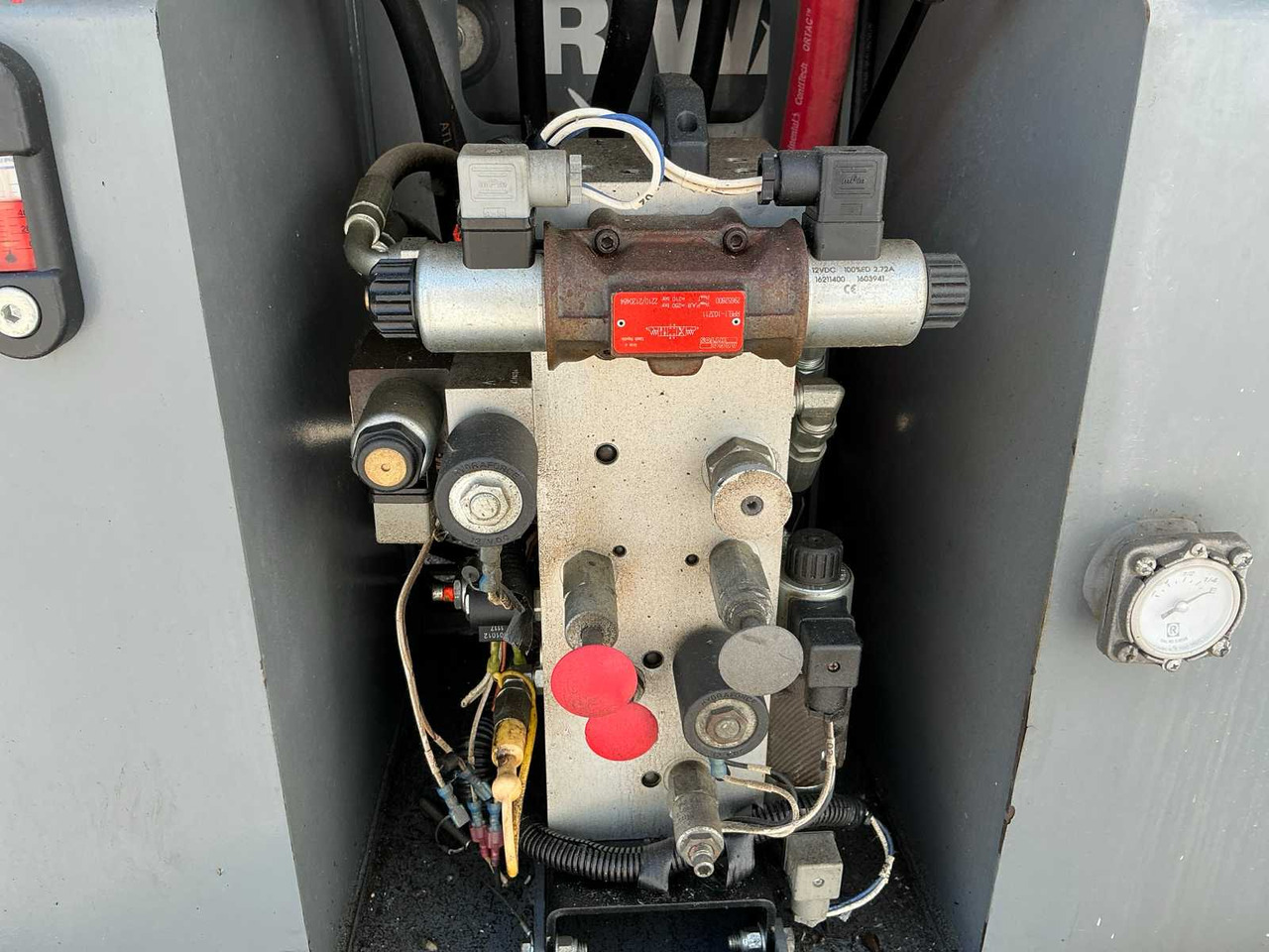 Henkilönostin Skyjack SJ6832RT 4x4: kuva Henkilönostin Skyjack SJ6832RT 4x4