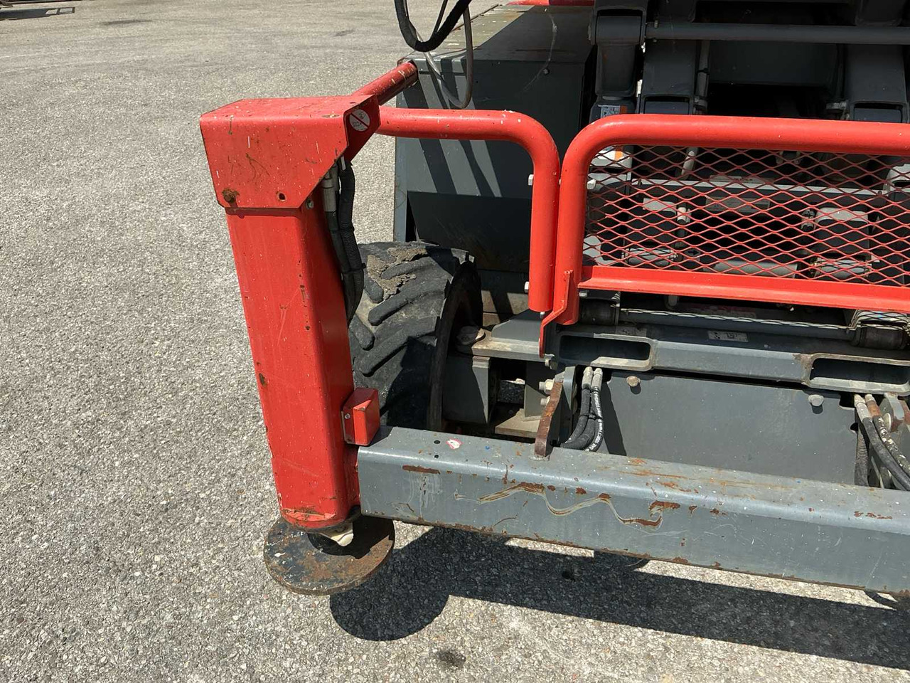 Henkilönostin Skyjack SJ6832RT 4x4: kuva Henkilönostin Skyjack SJ6832RT 4x4