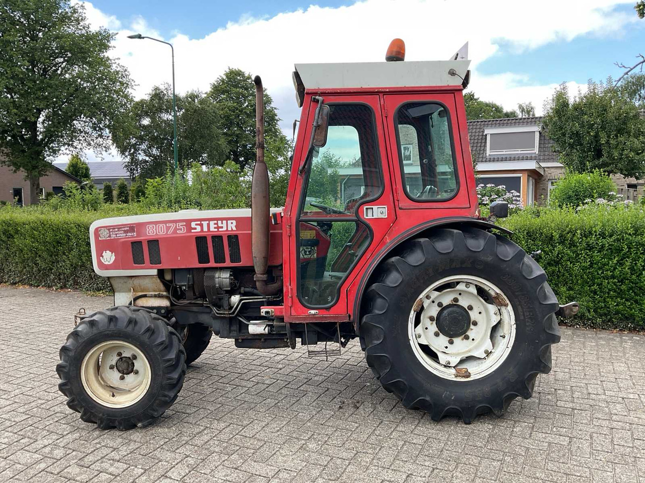 Steyr 8075 - Pientraktori: kuva Steyr 8075 - Pientraktori Steyr 8075 - Pientraktori: kuva Steyr 8075 - Pientraktori