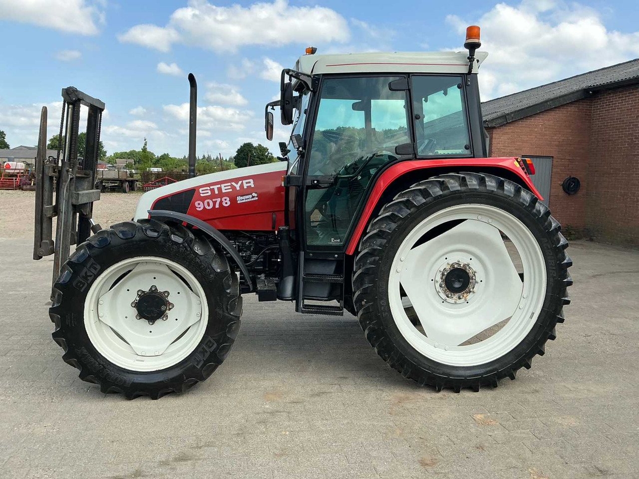 Steyr 9078 - Traktori: kuva Steyr 9078 - Traktori Steyr 9078 - Traktori: kuva Steyr 9078 - Traktori