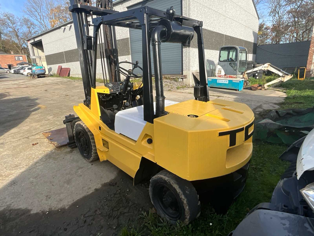TCM FD30 FORKLIFT - Vastapainotrukki: kuva TCM FD30 FORKLIFT - Vastapainotrukki TCM FD30 FORKLIFT - Vastapainotrukki: kuva TCM FD30 FORKLIFT - Vastapainotrukki