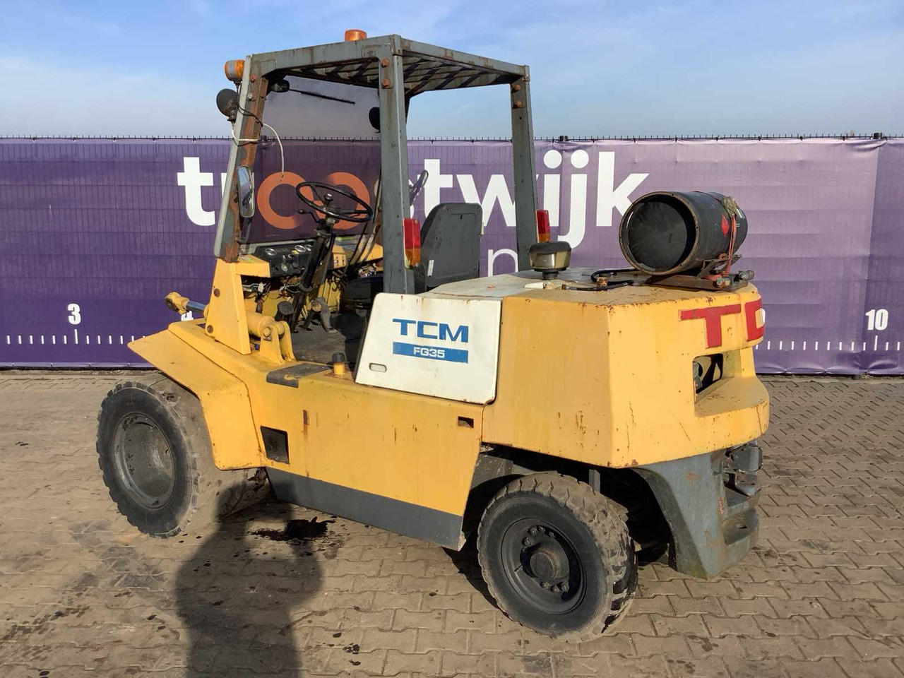 TCM - FG35 - FORKLIFT - Vastapainotrukki: kuva TCM - FG35 - FORKLIFT - Vastapainotrukki TCM - FG35 - FORKLIFT - Vastapainotrukki: kuva TCM - FG35 - FORKLIFT - Vastapainotrukki