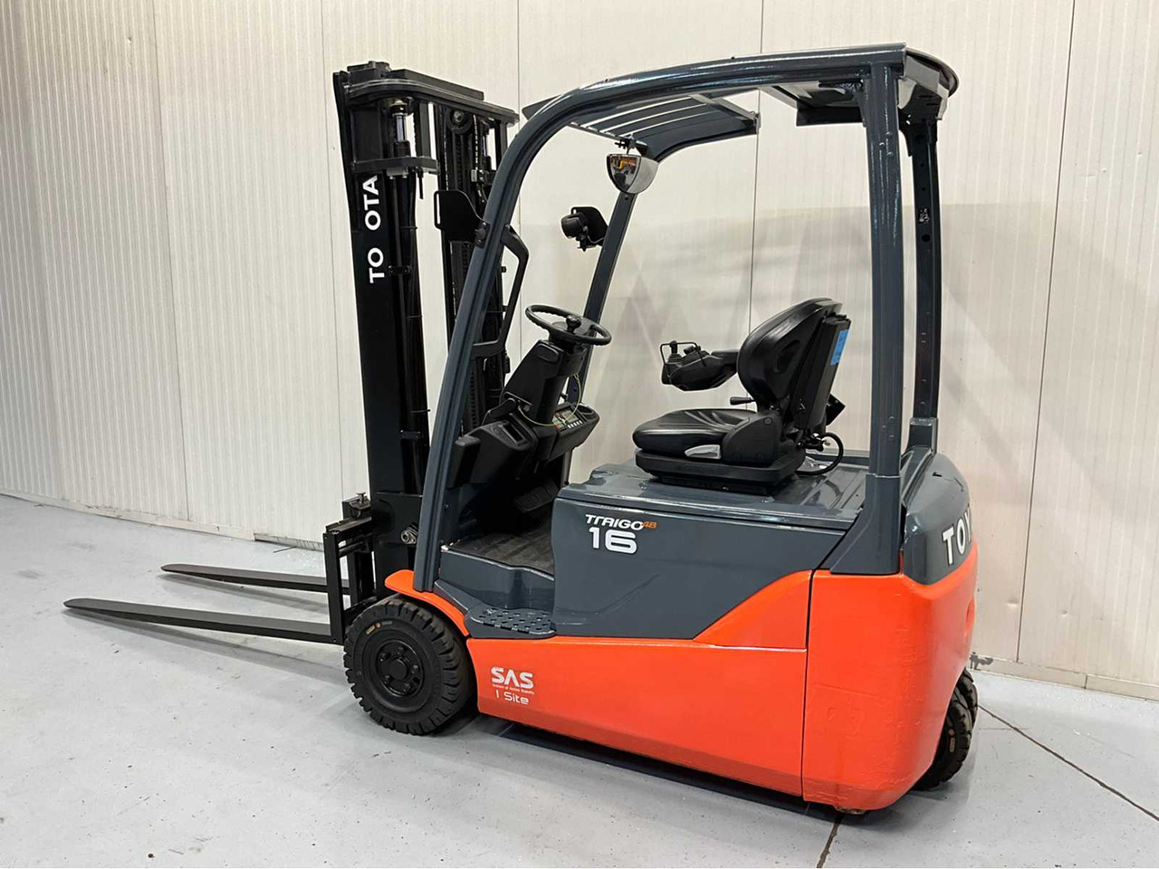 TOYOTA - 8FBE16T - FORKLIFT YEAR OF MANUFACTURE 2019- SPOONS 160CM, 7325 HOURS - Vastapainotrukki: kuva TOYOTA - 8FBE16T - FORKLIFT YEAR OF MANUFACTURE 2019- SPOONS 160CM, 7325 HOURS - Vastapainotrukki TOYOTA - 8FBE16T - FORKLIFT YEAR OF MANUFACTURE 2019- SPOONS 160CM, 7325 HOURS - Vastapainotrukki: kuva TOYOTA - 8FBE16T - FORKLIFT YEAR OF MANUFACTURE 2019- SPOONS 160CM, 7325 HOURS - Vastapainotrukki