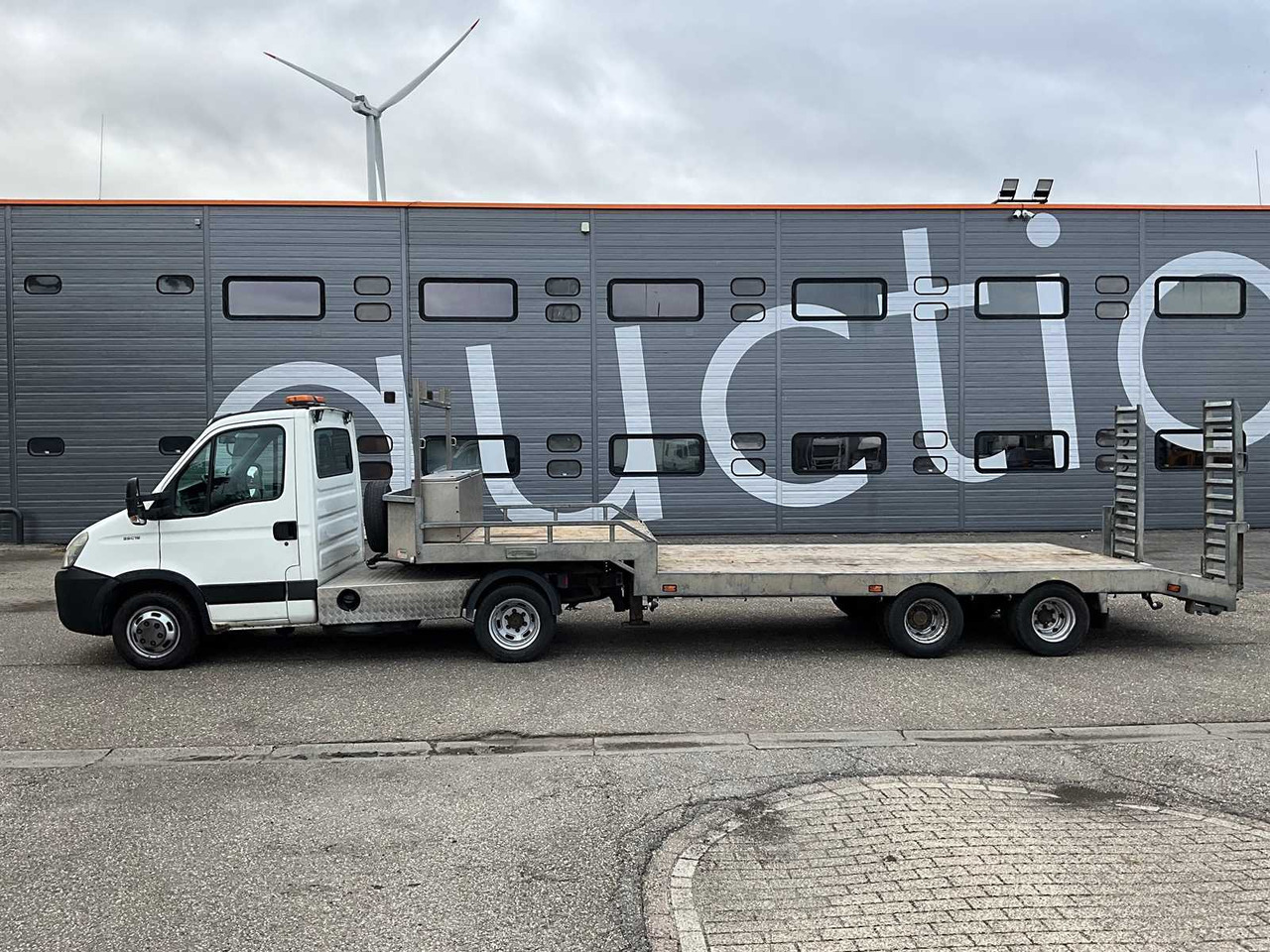 2006 IVECO DAILY 35C18 WITH VELDHUIZEN SEMI-TRAILER BE COMBINATION - Tavara-auto: kuva 2006 IVECO DAILY 35C18 WITH VELDHUIZEN SEMI-TRAILER BE COMBINATION - Tavara-auto 2006 IVECO DAILY 35C18 WITH VELDHUIZEN SEMI-TRAILER BE COMBINATION - Tavara-auto: kuva 2006 IVECO DAILY 35C18 WITH VELDHUIZEN SEMI-TRAILER BE COMBINATION - Tavara-auto