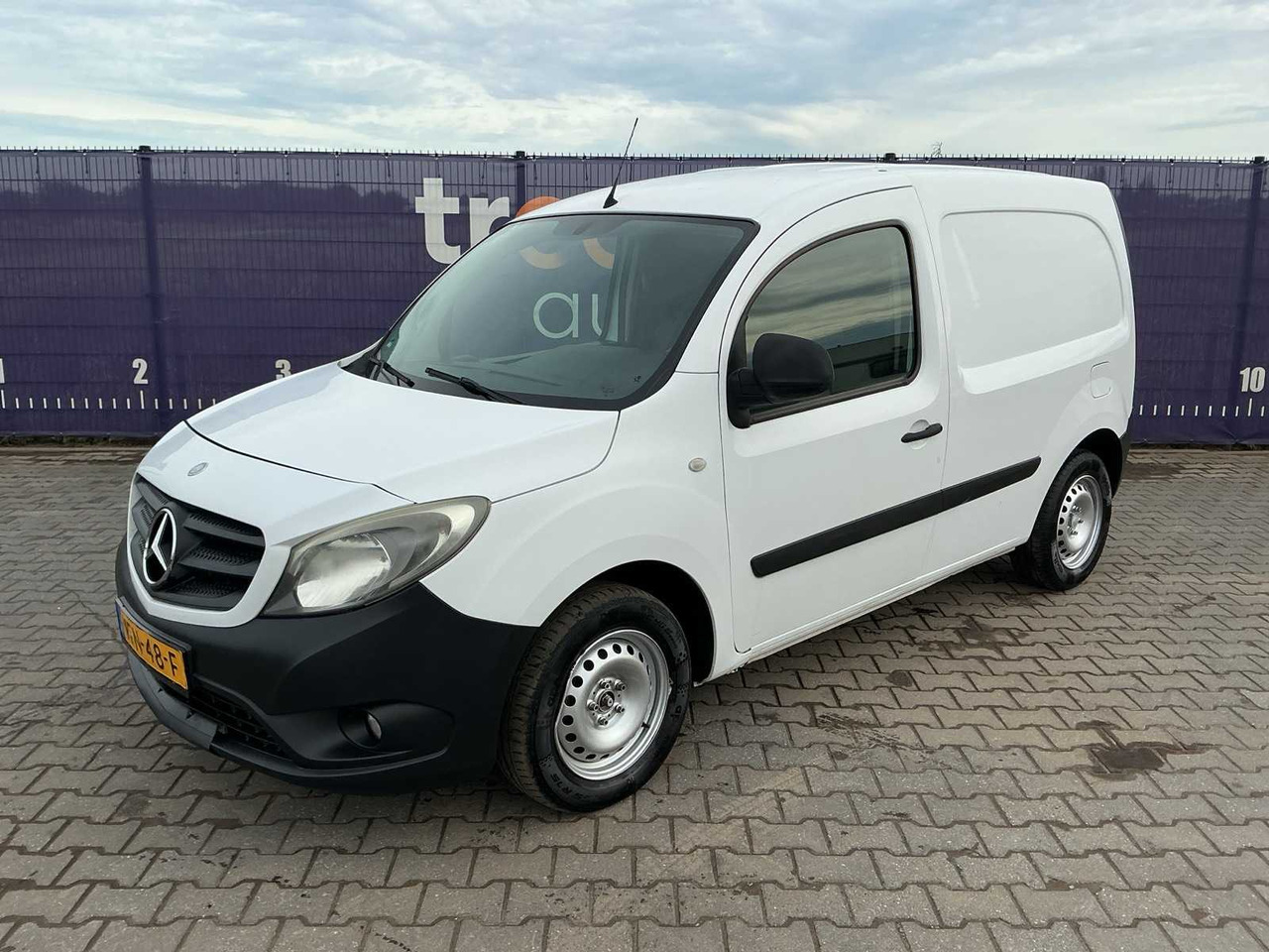 2014 - MERCEDES-BENZ - CITAN - 108 CDI ECONOMY - COMMERCIAL VEHICLE - Tavara-auto: kuva 2014 - MERCEDES-BENZ - CITAN - 108 CDI ECONOMY - COMMERCIAL VEHICLE - Tavara-auto 2014 - MERCEDES-BENZ - CITAN - 108 CDI ECONOMY - COMMERCIAL VEHICLE - Tavara-auto: kuva 2014 - MERCEDES-BENZ - CITAN - 108 CDI ECONOMY - COMMERCIAL VEHICLE - Tavara-auto