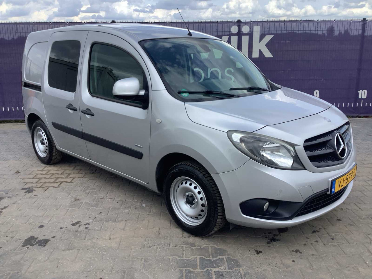 2014 - MERCEDES-BENZ - CITAN - 109 CDI BLUEEFF. - COMPANY CAR - Tavara-auto: kuva 2014 - MERCEDES-BENZ - CITAN - 109 CDI BLUEEFF. - COMPANY CAR - Tavara-auto 2014 - MERCEDES-BENZ - CITAN - 109 CDI BLUEEFF. - COMPANY CAR - Tavara-auto: kuva 2014 - MERCEDES-BENZ - CITAN - 109 CDI BLUEEFF. - COMPANY CAR - Tavara-auto