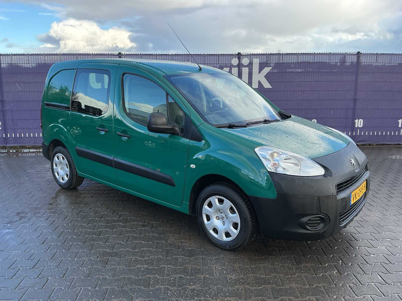 2014 - PEUGEOT - PARTNER - 120 1.6 HDI L1XR PR+ - COMMERCIAL VEHICLE - Tavara-auto: kuva 2014 - PEUGEOT - PARTNER - 120 1.6 HDI L1XR PR+ - COMMERCIAL VEHICLE - Tavara-auto 2014 - PEUGEOT - PARTNER - 120 1.6 HDI L1XR PR+ - COMMERCIAL VEHICLE - Tavara-auto: kuva 2014 - PEUGEOT - PARTNER - 120 1.6 HDI L1XR PR+ - COMMERCIAL VEHICLE - Tavara-auto