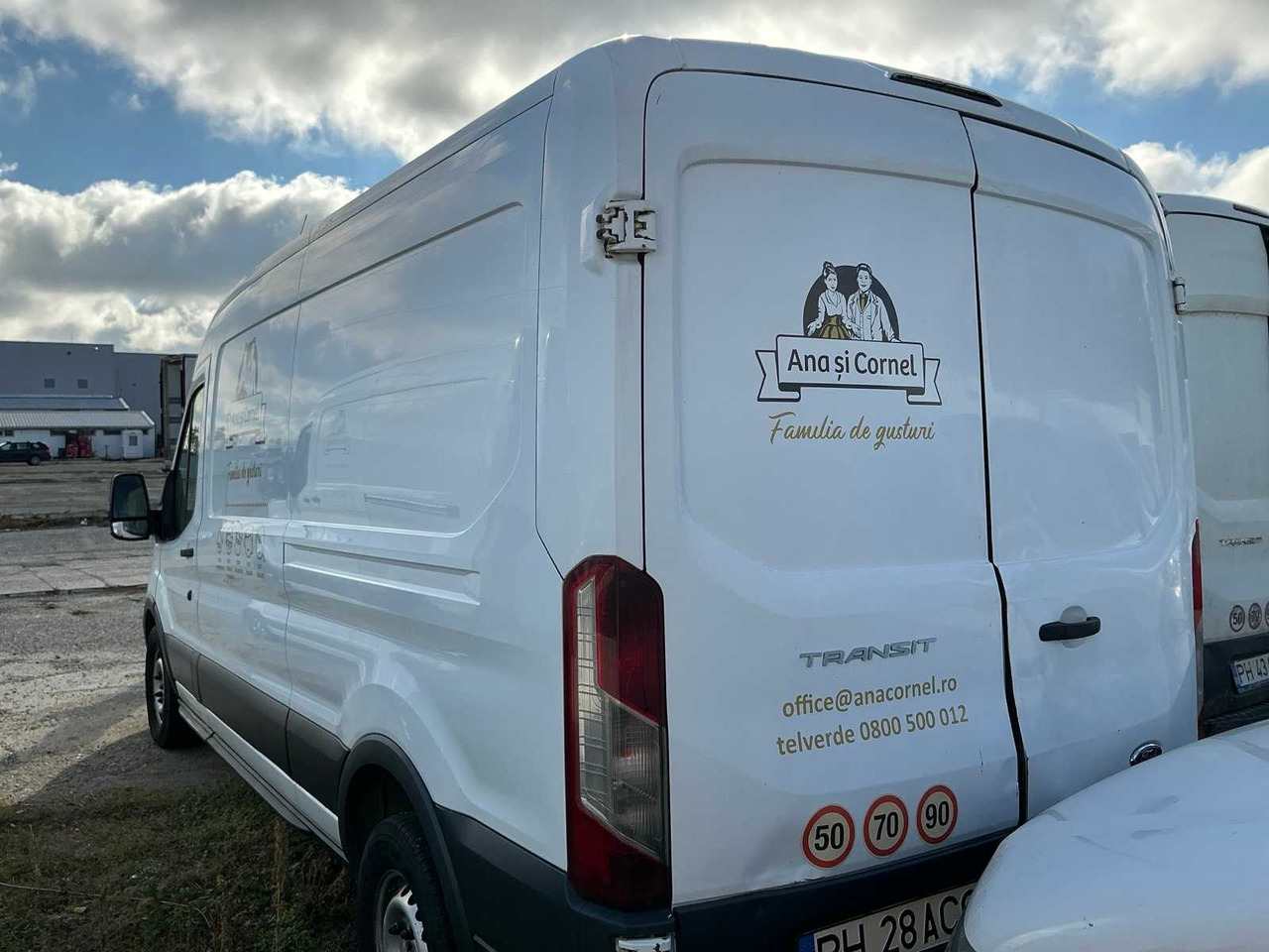 FORD TRANSIT VAN - Tavara-auto: kuva FORD TRANSIT VAN - Tavara-auto FORD TRANSIT VAN - Tavara-auto: kuva FORD TRANSIT VAN - Tavara-auto