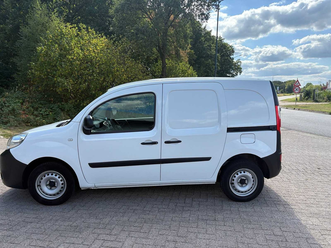 RENAULT - KANGOO - 1.5 DCI 90 COMFORT - V-834-PB - Tavara-auto: kuva RENAULT - KANGOO - 1.5 DCI 90 COMFORT - V-834-PB - Tavara-auto RENAULT - KANGOO - 1.5 DCI 90 COMFORT - V-834-PB - Tavara-auto: kuva RENAULT - KANGOO - 1.5 DCI 90 COMFORT - V-834-PB - Tavara-auto