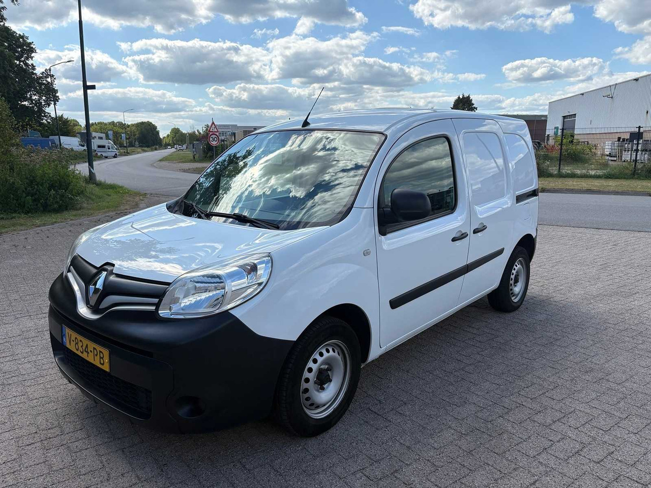 RENAULT - KANGOO - 1.5 DCI 90 COMFORT - V-834-PB - Tavara-auto: kuva RENAULT - KANGOO - 1.5 DCI 90 COMFORT - V-834-PB - Tavara-auto RENAULT - KANGOO - 1.5 DCI 90 COMFORT - V-834-PB - Tavara-auto: kuva RENAULT - KANGOO - 1.5 DCI 90 COMFORT - V-834-PB - Tavara-auto