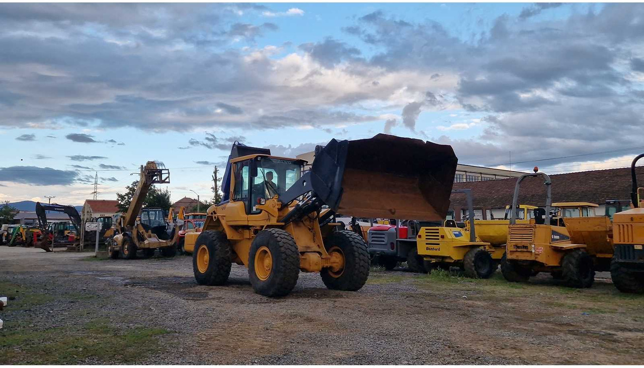 VOLVO 2008 VOLVO L90F WHEELED LOADER - Pyöräkuormaaja: kuva VOLVO 2008 VOLVO L90F WHEELED LOADER - Pyöräkuormaaja VOLVO 2008 VOLVO L90F WHEELED LOADER - Pyöräkuormaaja: kuva VOLVO 2008 VOLVO L90F WHEELED LOADER - Pyöräkuormaaja