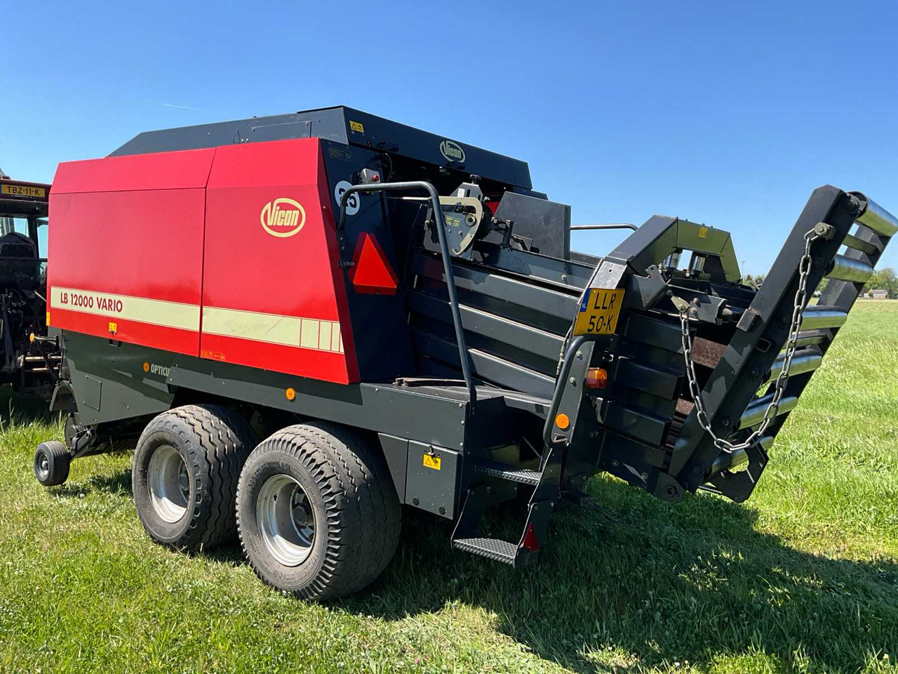 Vicon LB 12000 - Kanttipaalain: kuva Vicon LB 12000 - Kanttipaalain Vicon LB 12000 - Kanttipaalain: kuva Vicon LB 12000 - Kanttipaalain