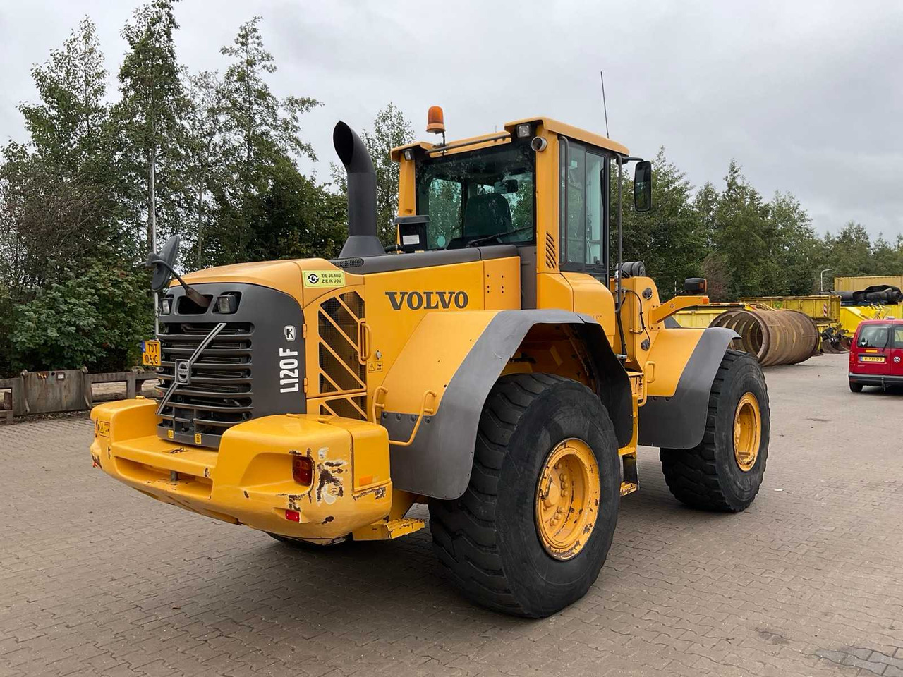 Volvo L120F - Pyöräkuormaaja: kuva Volvo L120F - Pyöräkuormaaja Volvo L120F - Pyöräkuormaaja: kuva Volvo L120F - Pyöräkuormaaja
