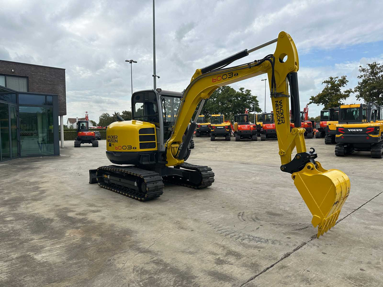 WACKER NEUSON 6003 - Telakaivukone: kuva WACKER NEUSON 6003 - Telakaivukone WACKER NEUSON 6003 - Telakaivukone: kuva WACKER NEUSON 6003 - Telakaivukone