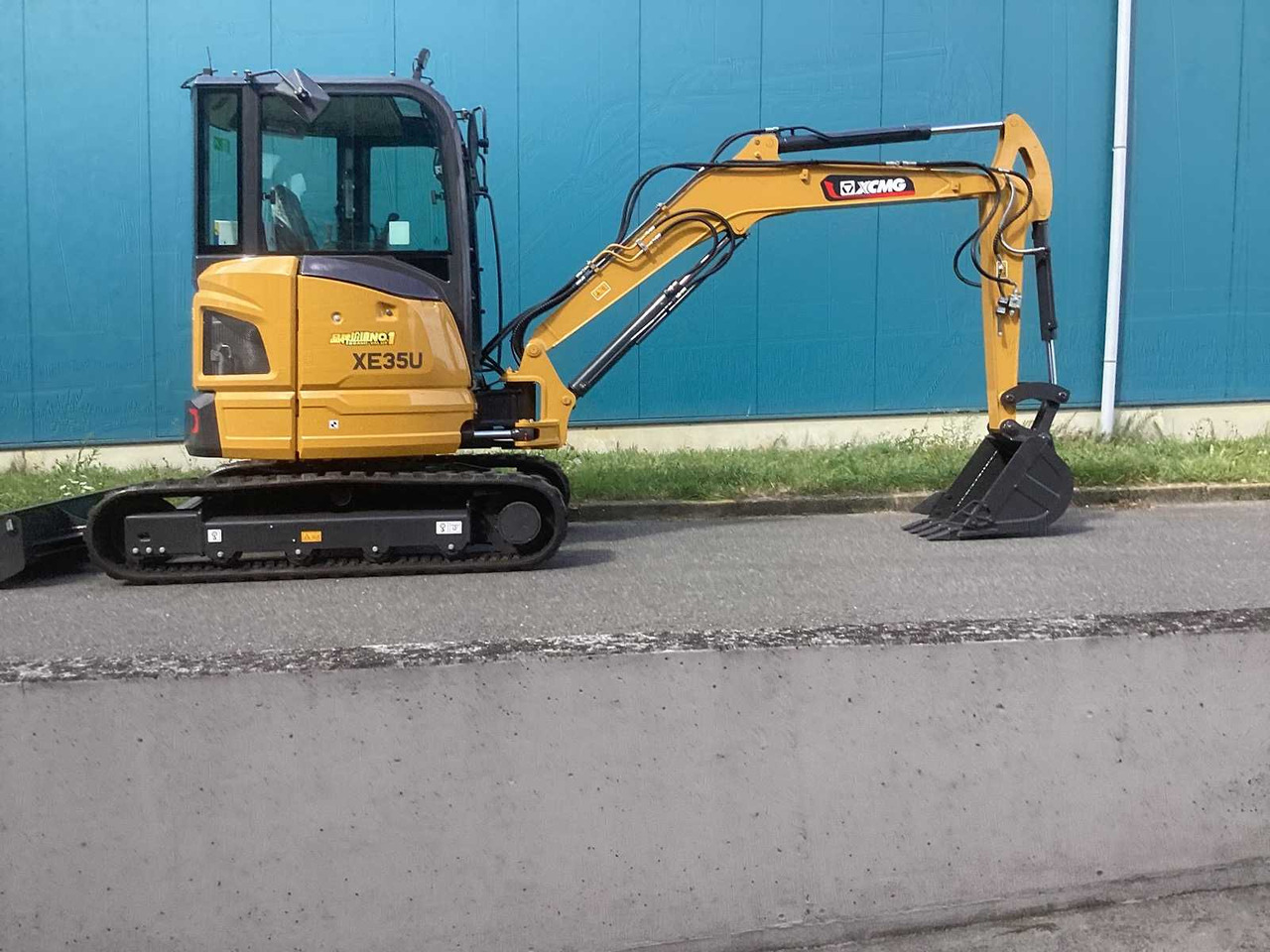 XCMG XE35U - Telakaivukone: kuva XCMG XE35U - Telakaivukone XCMG XE35U - Telakaivukone: kuva XCMG XE35U - Telakaivukone