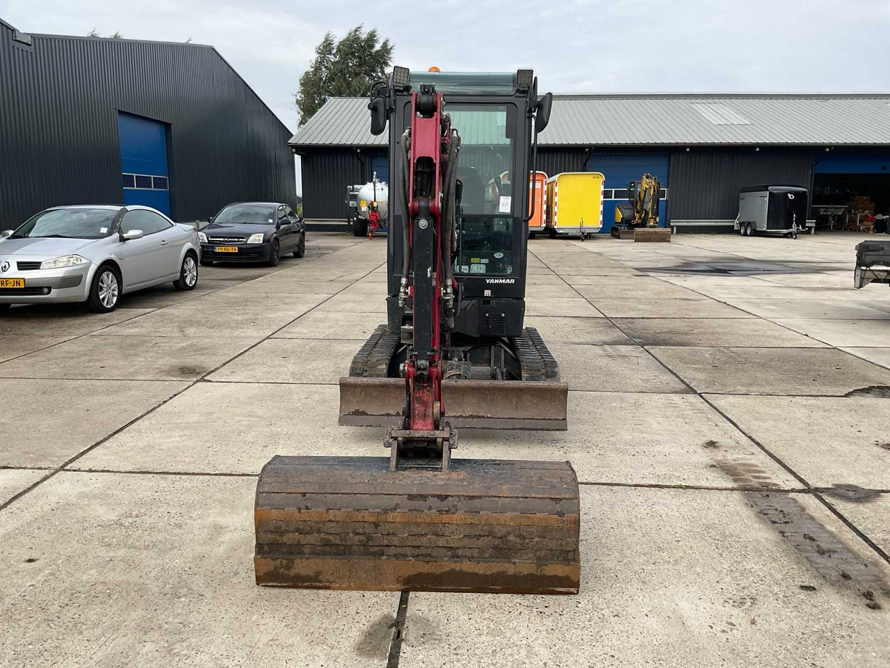 Yanmar SV22 - Minikuormaaja: kuva Yanmar SV22 - Minikuormaaja Yanmar SV22 - Minikuormaaja: kuva Yanmar SV22 - Minikuormaaja