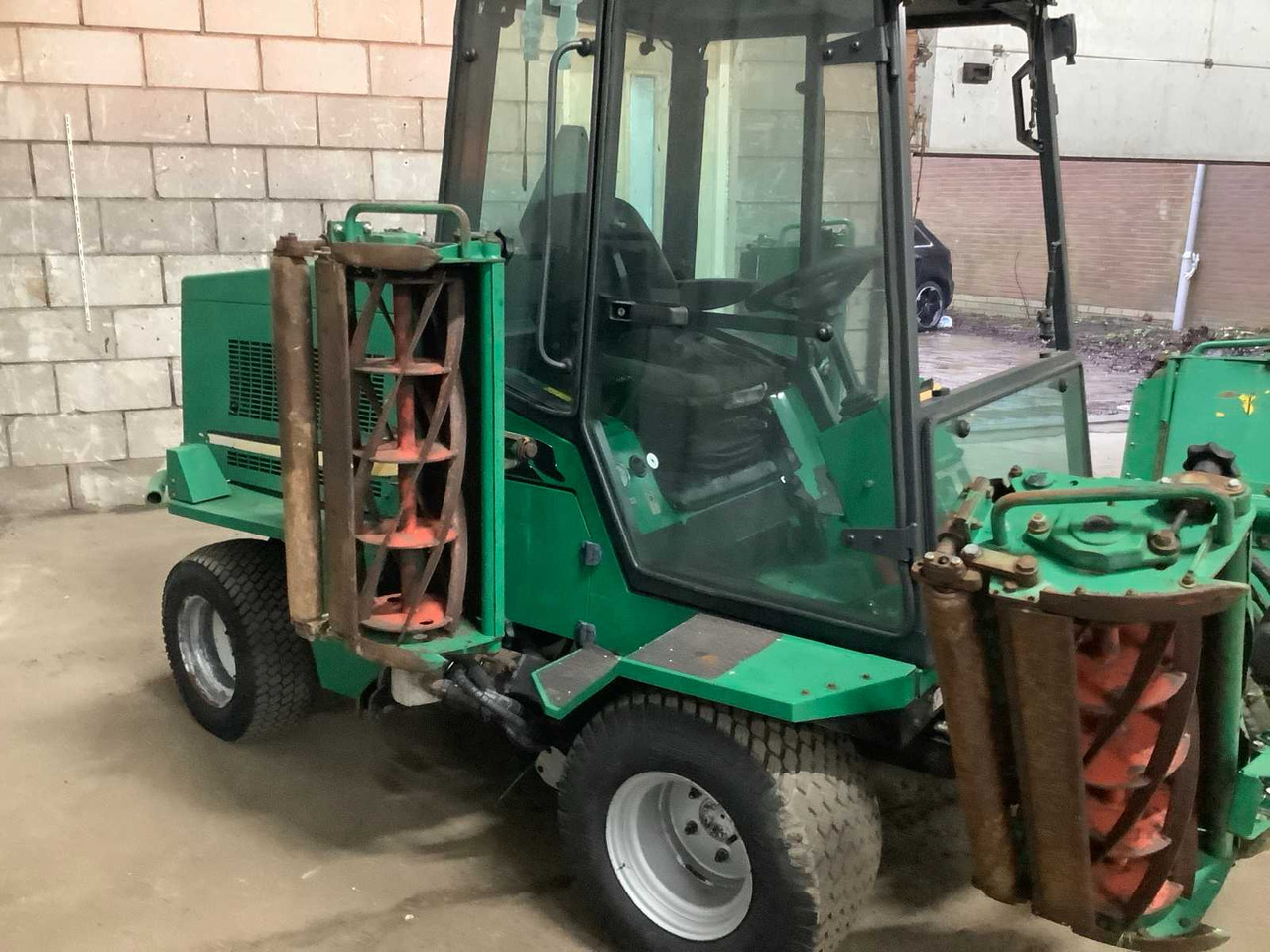 Ransomes Commander 350 - Ruohonleikkuri: kuva ransomes Commander 350 - Ruohonleikkuri Ransomes Commander 350 - Ruohonleikkuri: kuva ransomes Commander 350 - Ruohonleikkuri