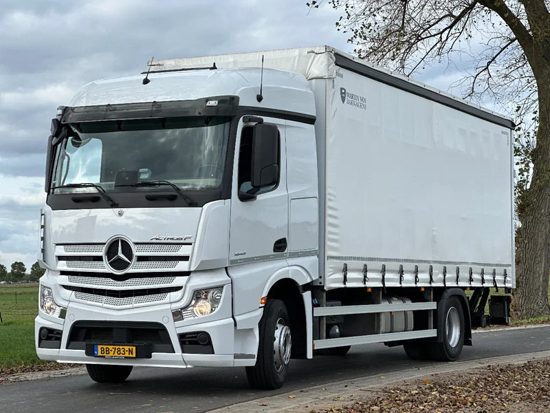 Mercedes-Benz Actros ACTROS 1843L 2022. 183432km Schuifzeil met Laadklep 2000kg - Pressukapelli kuorma-auto: kuva Mercedes-Benz Actros ACTROS 1843L 2022. 183432km Schuifzeil met Laadklep 2000kg - Pressukapelli kuorma-auto Mercedes-Benz Actros ACTROS 1843L 2022. 183432km Schuifzeil met Laadklep 2000kg - Pressukapelli kuorma-auto: kuva Mercedes-Benz Actros ACTROS 1843L 2022. 183432km Schuifzeil met Laadklep 2000kg - Pressukapelli kuorma-auto
