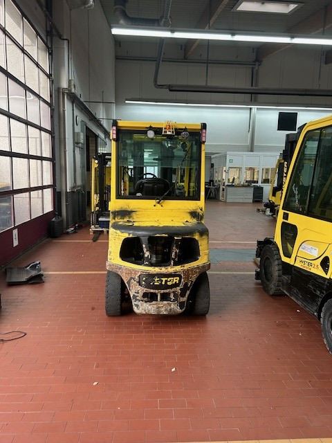 Hyster H2.5FT - Dieseltrukki: kuva Hyster H2.5FT - Dieseltrukki Hyster H2.5FT - Dieseltrukki: kuva Hyster H2.5FT - Dieseltrukki