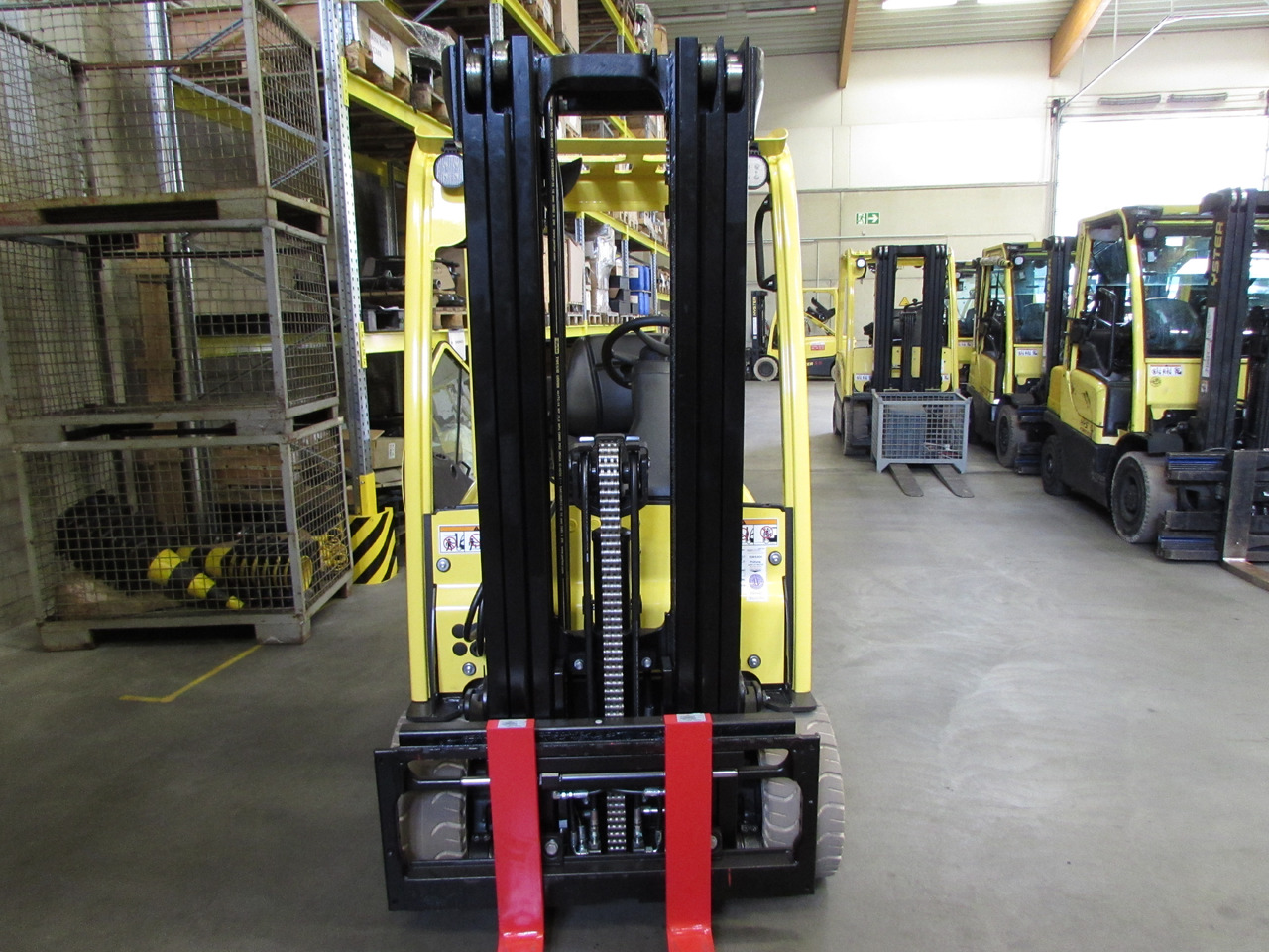 Hyster J2.0XNT MWB - Sähkötrukki: kuva Hyster J2.0XNT MWB - Sähkötrukki Hyster J2.0XNT MWB - Sähkötrukki: kuva Hyster J2.0XNT MWB - Sähkötrukki