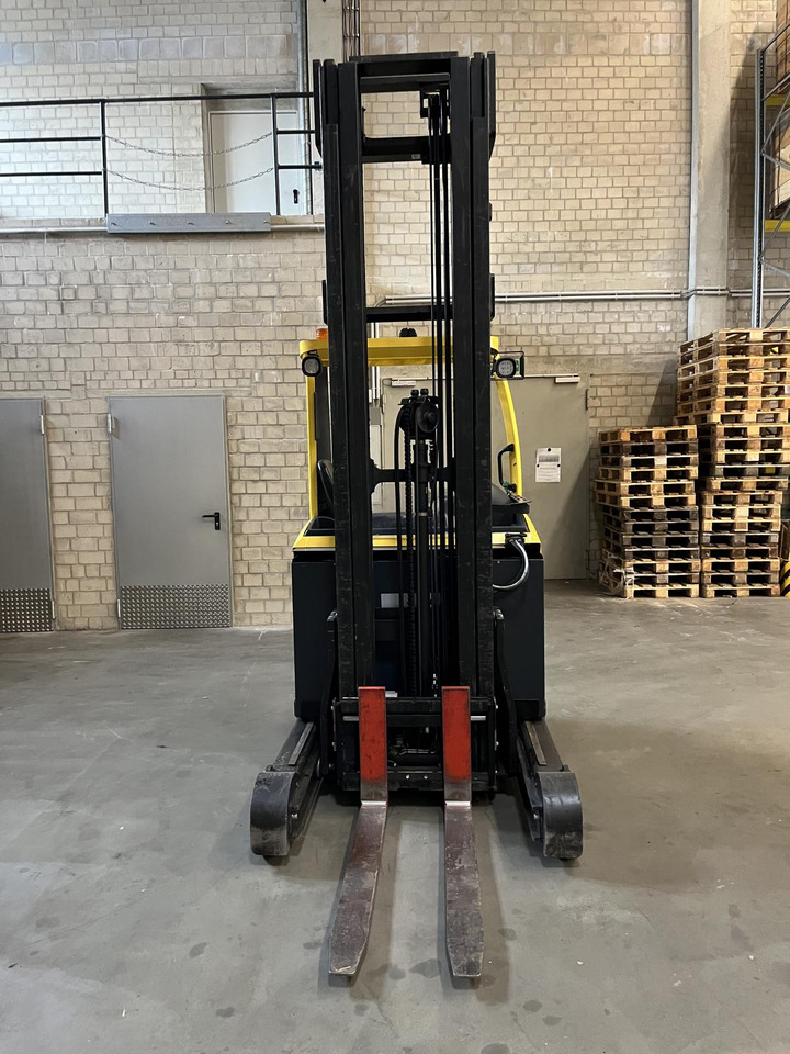 Hyster R1.6 - Työntömastotrukki: kuva Hyster R1.6 - Työntömastotrukki Hyster R1.6 - Työntömastotrukki: kuva Hyster R1.6 - Työntömastotrukki