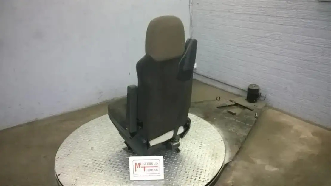 DAF Bijrijdersstoel - Ohjaamo ja sisustus - Kuorma-auto: kuva DAF Bijrijdersstoel - Ohjaamo ja sisustus - Kuorma-auto DAF Bijrijdersstoel - Ohjaamo ja sisustus - Kuorma-auto: kuva DAF Bijrijdersstoel - Ohjaamo ja sisustus - Kuorma-auto