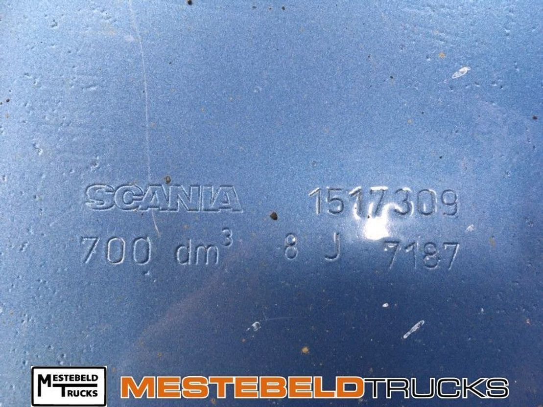 Scania Brandstoftank alu 700 liter - Polttoainejärjestelmä - Tavara-auto: kuva Scania Brandstoftank alu 700 liter - Polttoainejärjestelmä - Tavara-auto Scania Brandstoftank alu 700 liter - Polttoainejärjestelmä - Tavara-auto: kuva Scania Brandstoftank alu 700 liter - Polttoainejärjestelmä - Tavara-auto
