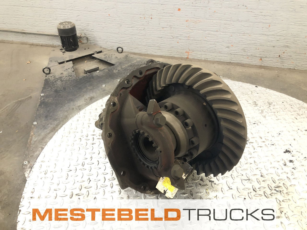 Scania Differentieel R642 3.78 - Differentiaali - Kuorma-auto: kuva Scania Differentieel R642 3.78 - Differentiaali - Kuorma-auto Scania Differentieel R642 3.78 - Differentiaali - Kuorma-auto: kuva Scania Differentieel R642 3.78 - Differentiaali - Kuorma-auto