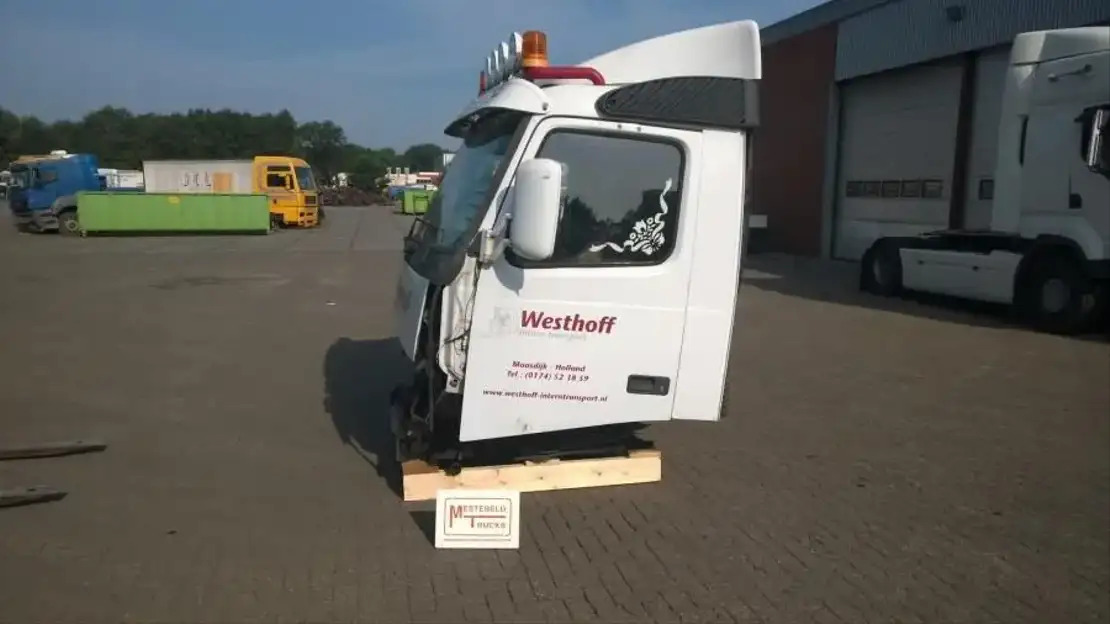 Volvo Cabine - Ohjaamo ja sisustus - Kuorma-auto: kuva  Volvo Cabine - Ohjaamo ja sisustus - Kuorma-auto Volvo Cabine - Ohjaamo ja sisustus - Kuorma-auto: kuva  Volvo Cabine - Ohjaamo ja sisustus - Kuorma-auto