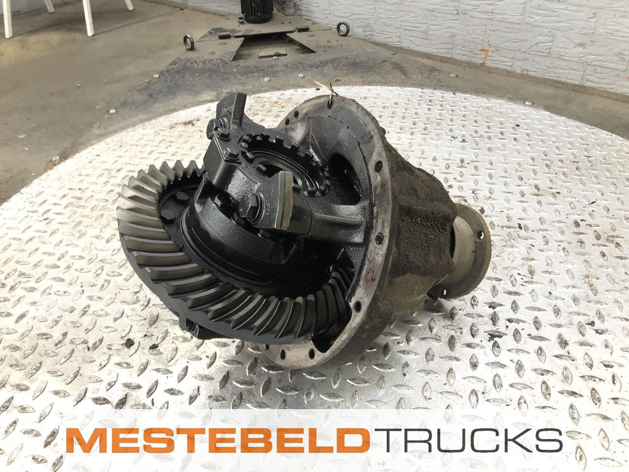 Volvo Differentieel Meritor RS-12 3,73 - Taka-akseli - Kuorma-auto: kuva Volvo Differentieel Meritor RS-12 3,73 - Taka-akseli - Kuorma-auto Volvo Differentieel Meritor RS-12 3,73 - Taka-akseli - Kuorma-auto: kuva Volvo Differentieel Meritor RS-12 3,73 - Taka-akseli - Kuorma-auto