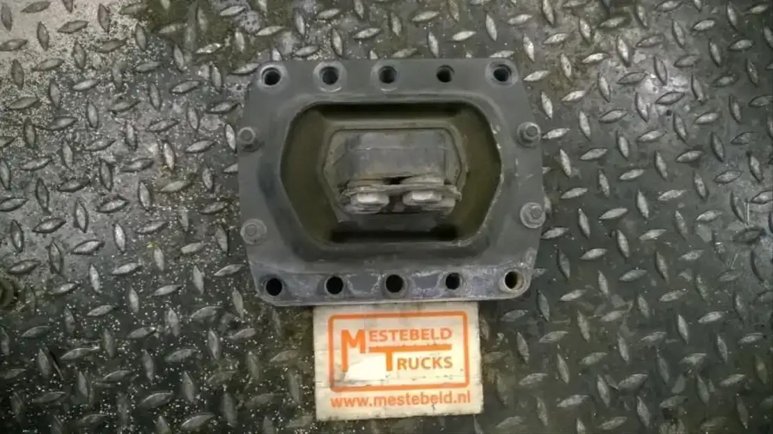 Volvo Motorsteun achter  - Runko/ Alusta - Kuorma-auto: kuva Volvo Motorsteun achter  - Runko/ Alusta - Kuorma-auto Volvo Motorsteun achter  - Runko/ Alusta - Kuorma-auto: kuva Volvo Motorsteun achter  - Runko/ Alusta - Kuorma-auto