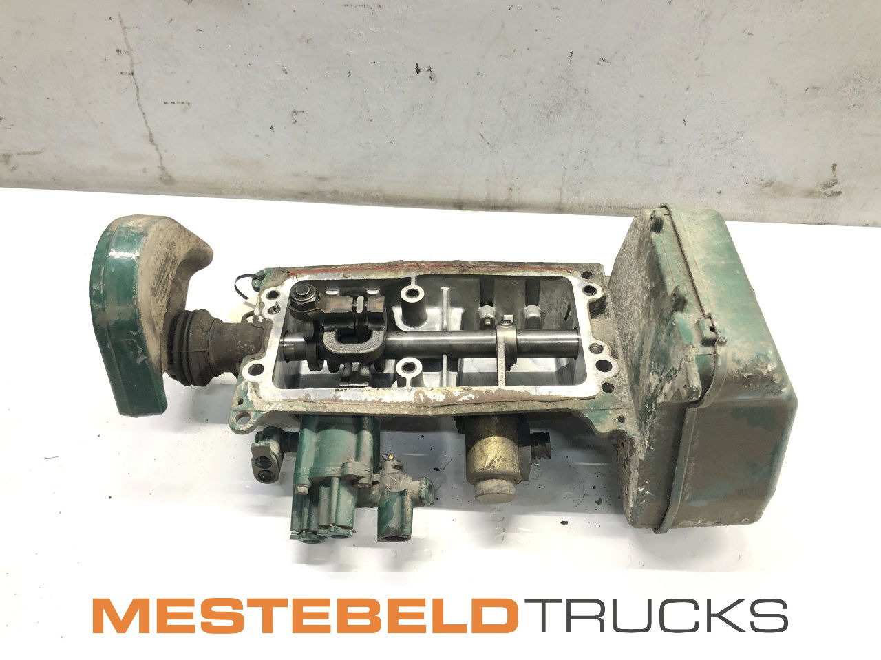 Volvo Schakeldeksel FH12 - Vaihdelaatikko ja osat - Kuorma-auto: kuva Volvo Schakeldeksel FH12 - Vaihdelaatikko ja osat - Kuorma-auto Volvo Schakeldeksel FH12 - Vaihdelaatikko ja osat - Kuorma-auto: kuva Volvo Schakeldeksel FH12 - Vaihdelaatikko ja osat - Kuorma-auto