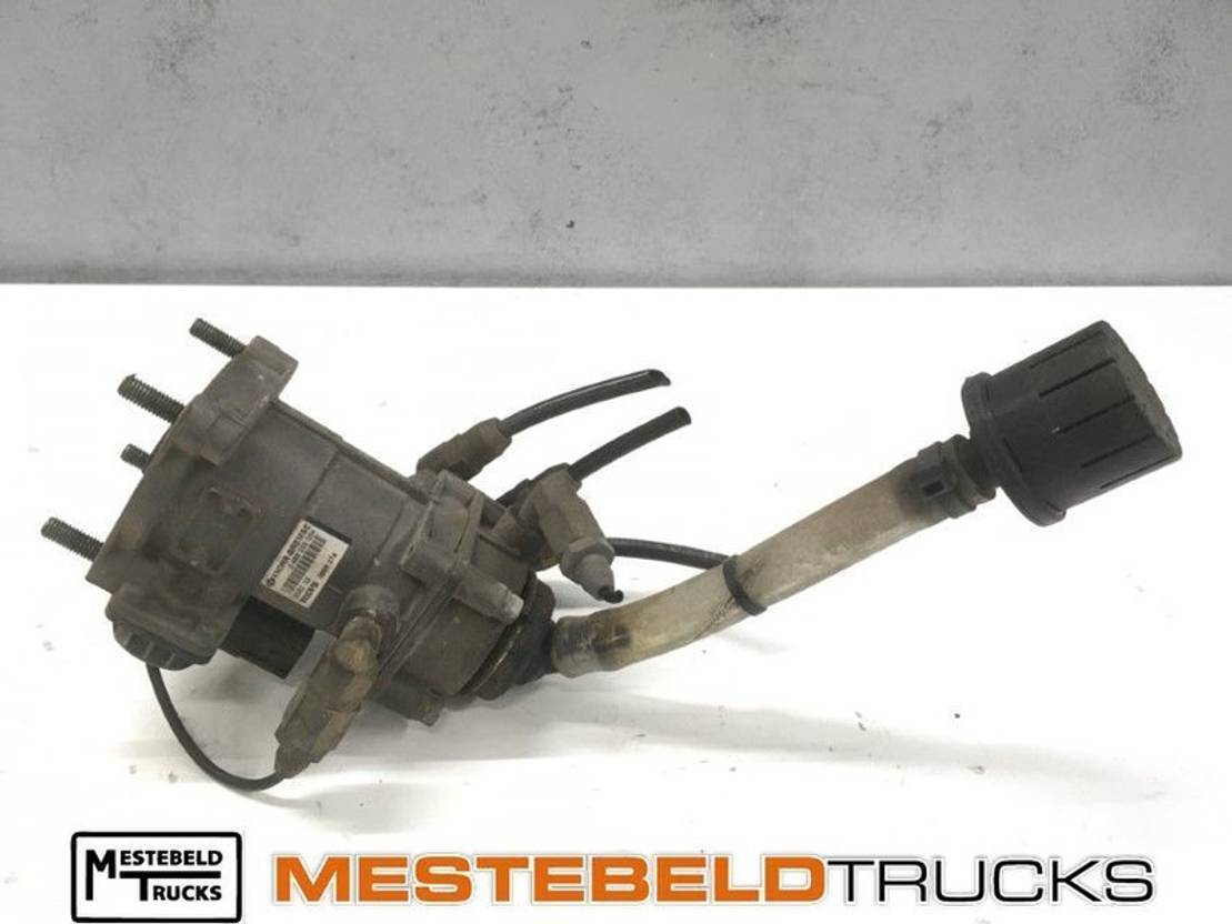 Volvo Voetremventiel FM - Jarruventtiili - Kuorma-auto: kuva Volvo Voetremventiel FM - Jarruventtiili - Kuorma-auto Volvo Voetremventiel FM - Jarruventtiili - Kuorma-auto: kuva Volvo Voetremventiel FM - Jarruventtiili - Kuorma-auto