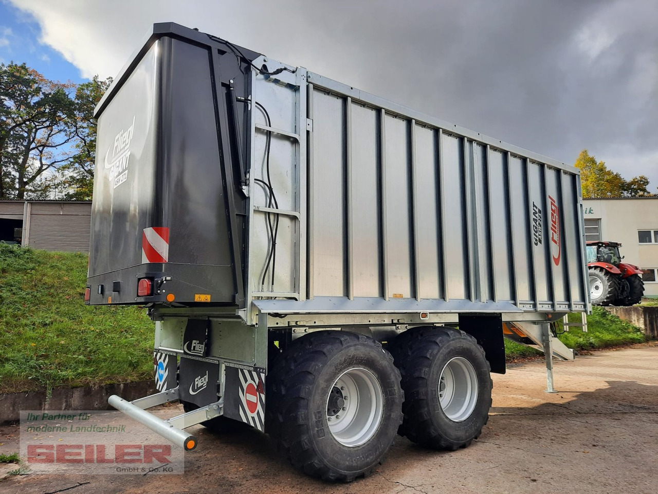 Fliegl ASW 271 C FOX 40m³ Franken-Renner - Silppurivaunu: kuva Fliegl ASW 271 C FOX 40m³ Franken-Renner - Silppurivaunu Fliegl ASW 271 C FOX 40m³ Franken-Renner - Silppurivaunu: kuva Fliegl ASW 271 C FOX 40m³ Franken-Renner - Silppurivaunu