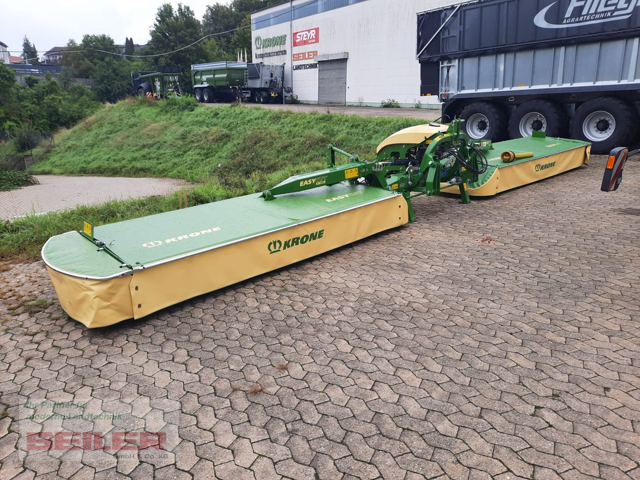 Krone EasyCut B 1000 - Niittokone: kuva Krone EasyCut B 1000 - Niittokone Krone EasyCut B 1000 - Niittokone: kuva Krone EasyCut B 1000 - Niittokone